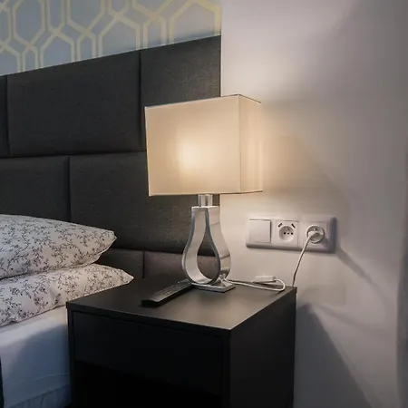 Plaza 41 Apartment