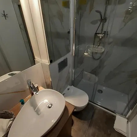 Plaza 41 Apartment