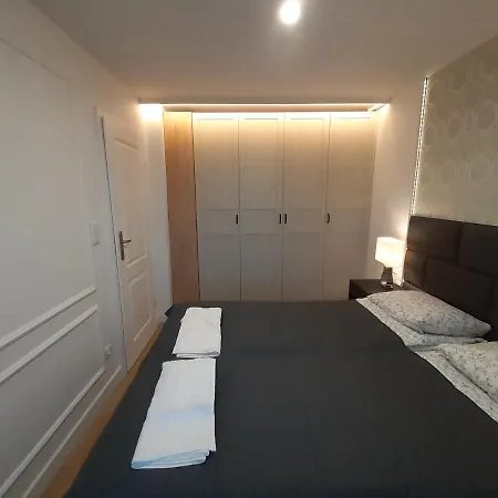 Plaza 41 Apartment
